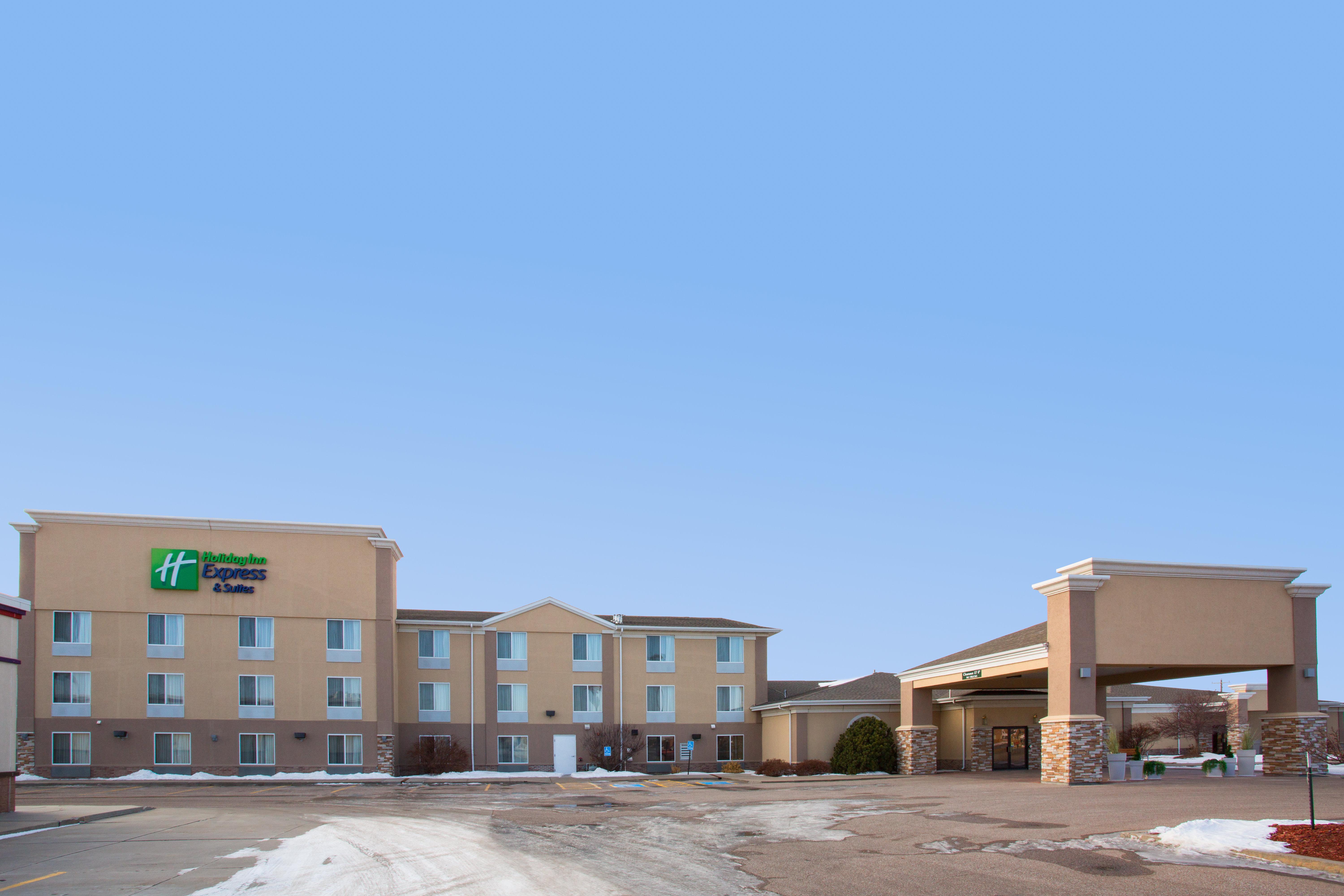 Holiday Inn Express Hotel & Suites Lexington, An Ihg Hotel Exterior photo